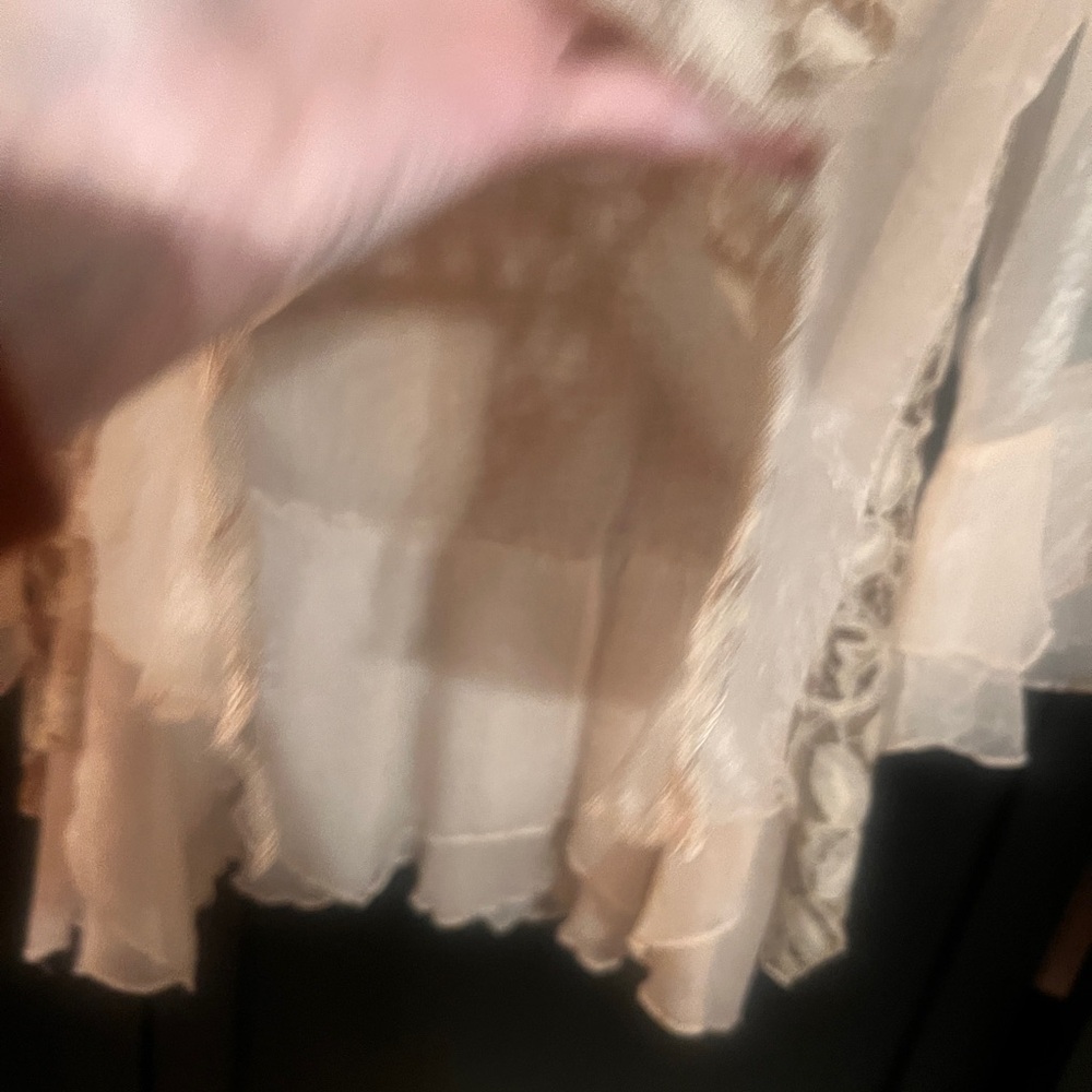 Elegant Cream Lace Women Top - Picture 15 of 16